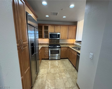 2240 Village Walk Drive - Photo Thumbnail 2