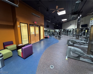 2240 Village Walk Drive - Photo Thumbnail 21