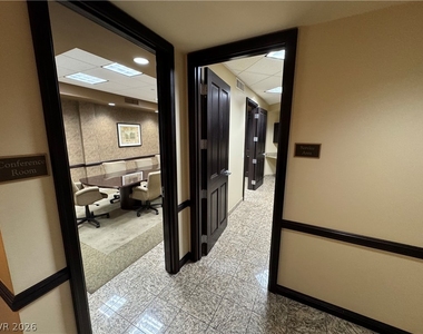 2240 Village Walk Drive - Photo Thumbnail 27