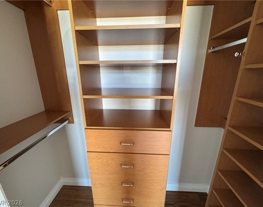 2240 Village Walk Drive - Photo Thumbnail 9