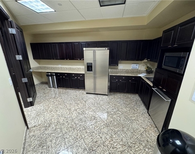 2240 Village Walk Drive - Photo Thumbnail 29