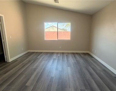 1018 Elliot Park Avenue - Photo Thumbnail 11