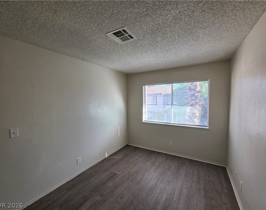 4363 Spencer Street - Photo Thumbnail 23