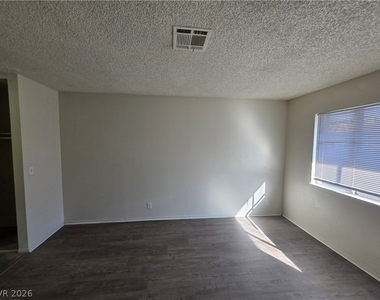 4363 Spencer Street - Photo Thumbnail 10