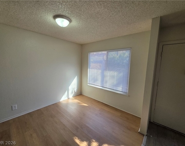 4363 Spencer Street - Photo Thumbnail 32