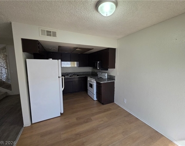 4363 Spencer Street - Photo Thumbnail 35