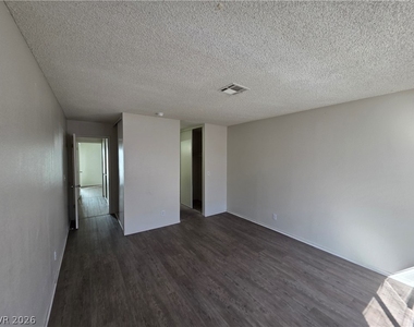 4363 Spencer Street - Photo Thumbnail 43