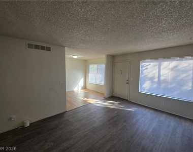 4363 Spencer Street - Photo Thumbnail 28