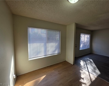 4363 Spencer Street - Photo Thumbnail 34