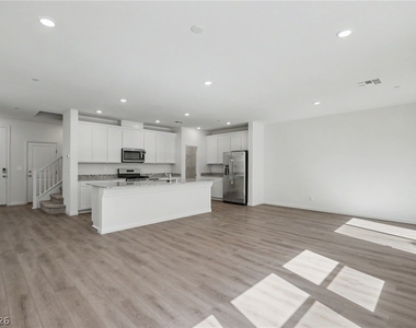 3765 Tijeras Avenue - Photo Thumbnail 5