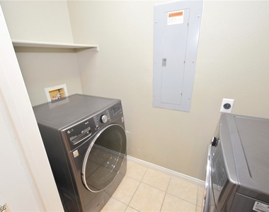68 E Serene Avenue - Photo Thumbnail 26