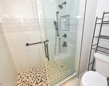 68 E Serene Avenue - Photo Thumbnail 20