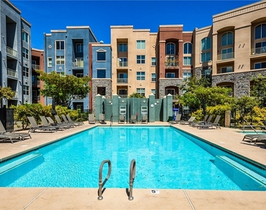 68 E Serene Avenue - Photo Thumbnail 32