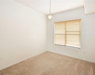 68 E Serene Avenue - Photo Thumbnail 23
