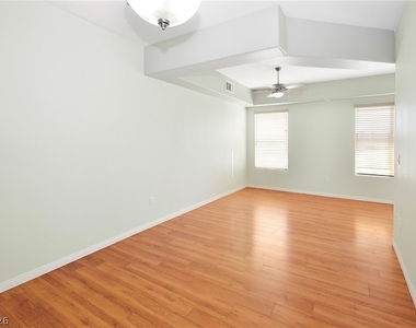 68 E Serene Avenue - Photo Thumbnail 7