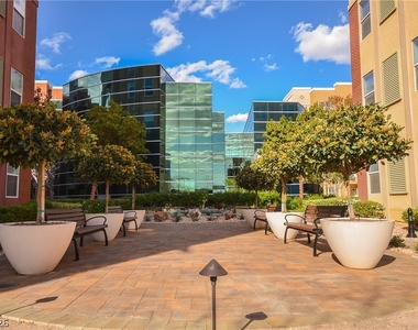 68 E Serene Avenue - Photo Thumbnail 28