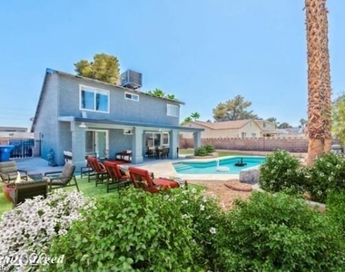 7216 Archcrest Avenue - Photo Thumbnail 8