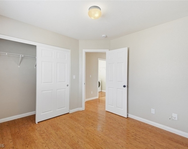 1151 Paradise Vista Drive - Photo Thumbnail 32