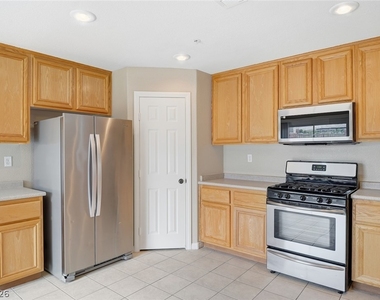 1151 Paradise Vista Drive - Photo Thumbnail 24