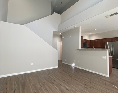 10519 Gold Shadow Avenue - Photo Thumbnail 6