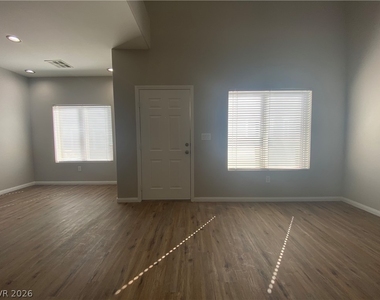 10519 Gold Shadow Avenue - Photo Thumbnail 3