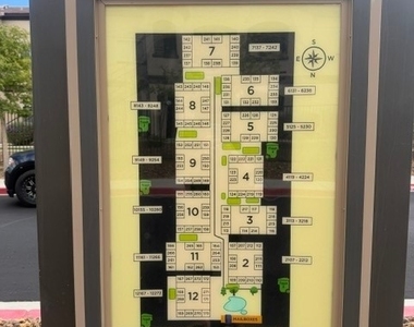 2291 W Horizon Ridge Parkway - Photo Thumbnail 1