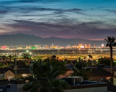 400 Breeze Way - Photo Thumbnail 45