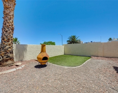 400 Breeze Way - Photo Thumbnail 31