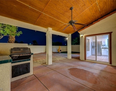 400 Breeze Way - Photo Thumbnail 51