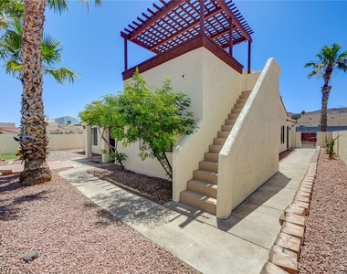 400 Breeze Way - Photo Thumbnail 35