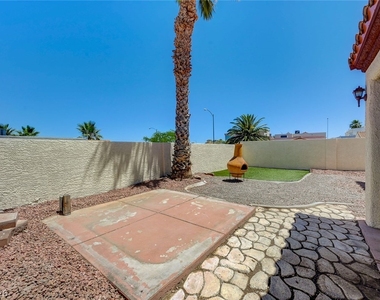 400 Breeze Way - Photo Thumbnail 30