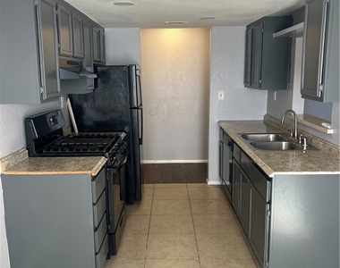 2853 Wheelwright Drive - Photo Thumbnail 9