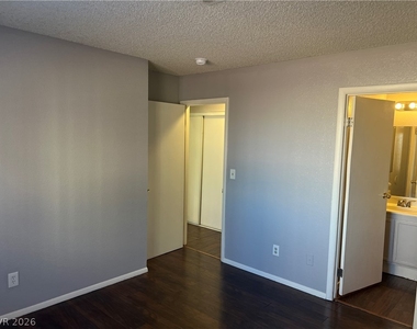 2853 Wheelwright Drive - Photo Thumbnail 12