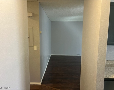 2853 Wheelwright Drive - Photo Thumbnail 2
