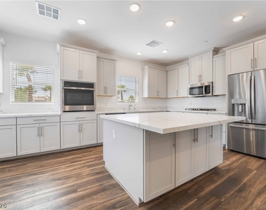 2555 Hampton Road - Photo Thumbnail 10