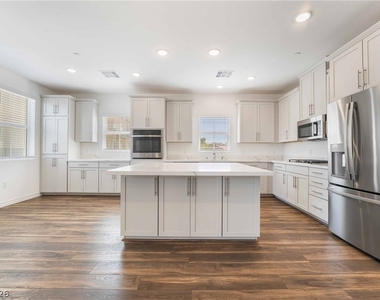 2555 Hampton Road - Photo Thumbnail 9