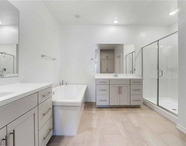 2555 Hampton Road - Photo Thumbnail 30