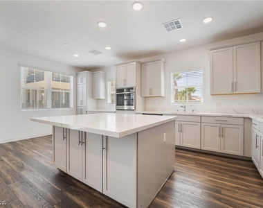 2555 Hampton Road - Photo Thumbnail 8