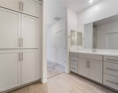 2555 Hampton Road - Photo Thumbnail 32