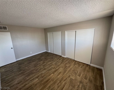 1300 N 22nd Street - Photo Thumbnail 8