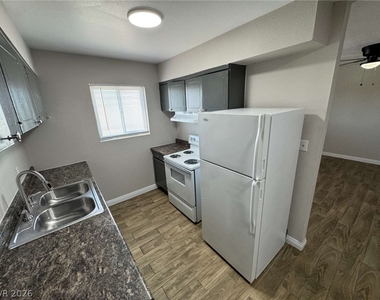 1300 N 22nd Street - Photo Thumbnail 4