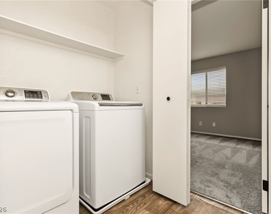 7904 Esterbrook Way - Photo Thumbnail 18