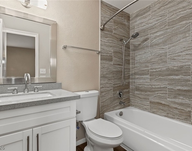 7904 Esterbrook Way - Photo Thumbnail 12