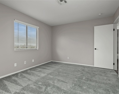 7904 Esterbrook Way - Photo Thumbnail 16
