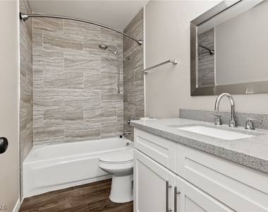 7904 Esterbrook Way - Photo Thumbnail 15