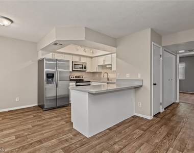 7904 Esterbrook Way - Photo Thumbnail 6