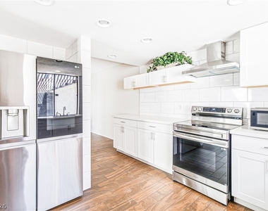 3143 Sonata Drive - Photo Thumbnail 7