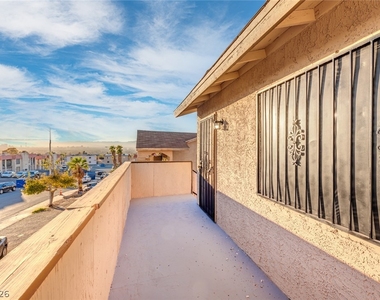 6992 Kepler Drive - Photo Thumbnail 2