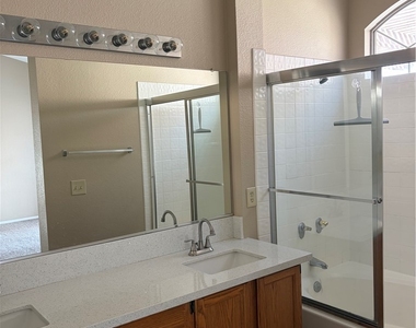 2226 Crown Valley Lane - Photo Thumbnail 23