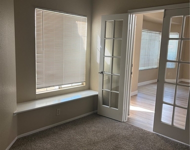 2226 Crown Valley Lane - Photo Thumbnail 6